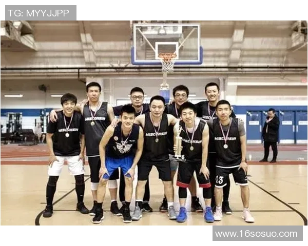 杭州篮球队在总决赛积分榜上以52分稳居首位展现强劲实力